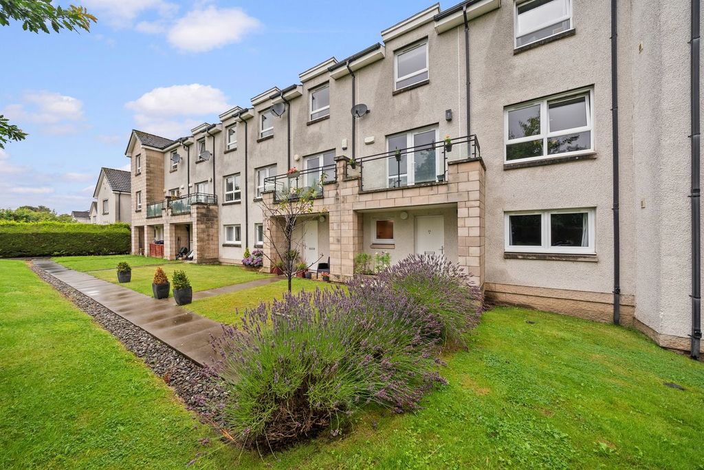 Property photo 1 of 50