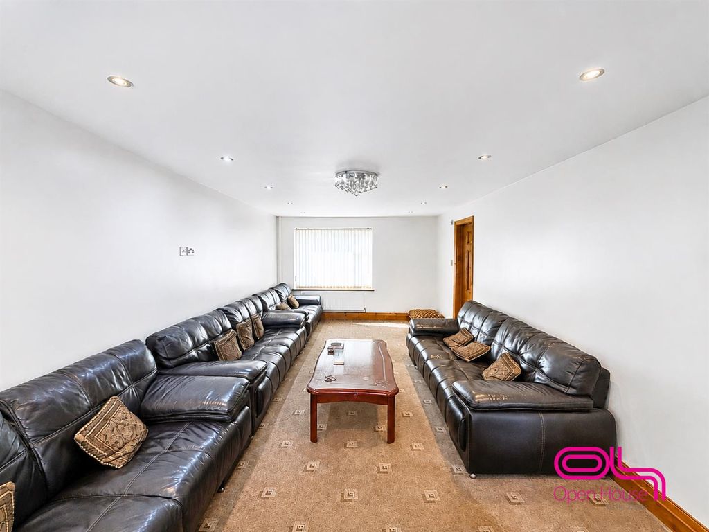 Property photo 3 of 20 Untitled Design - 2026-08-21T131752.845.Png