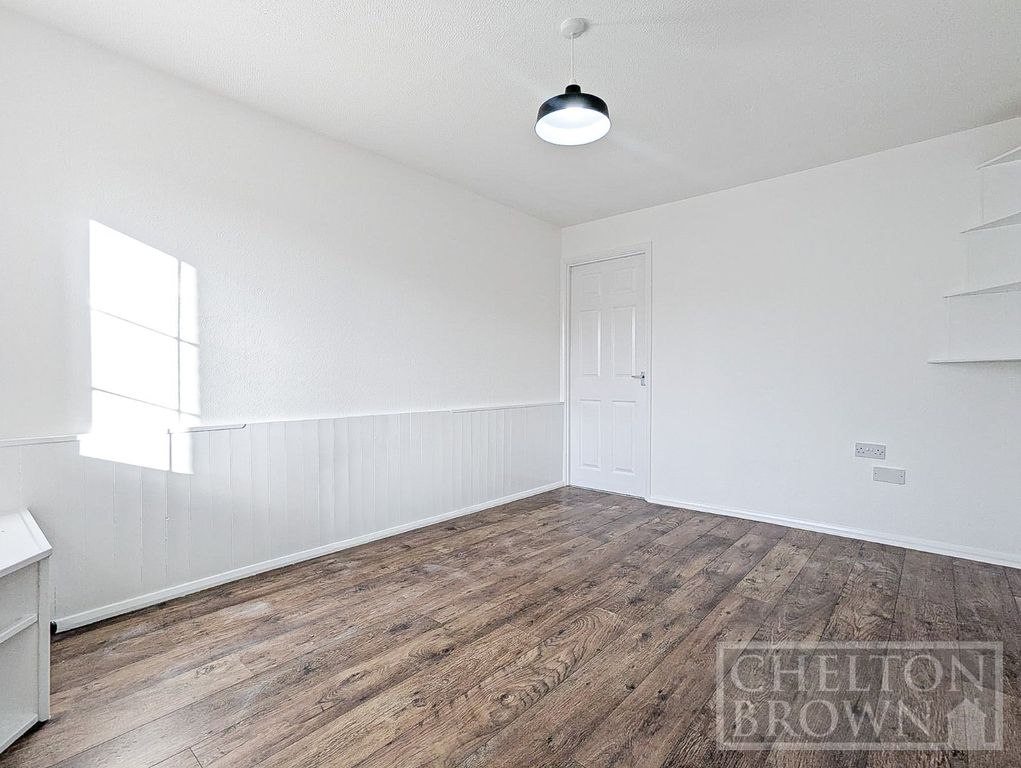 Property photo 3 of 24 Living Room