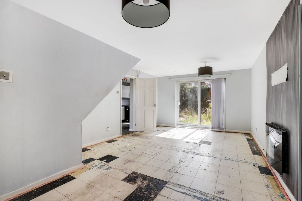 Property photo 3 of 16