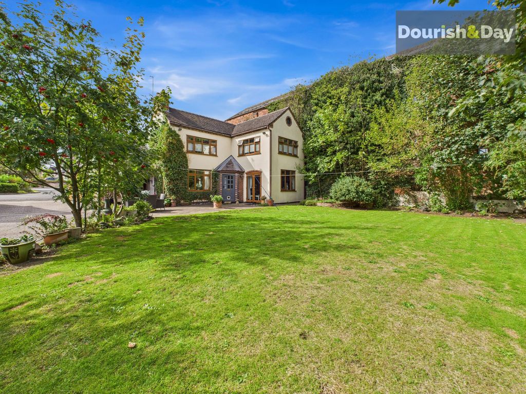 Property photo 2 of 48