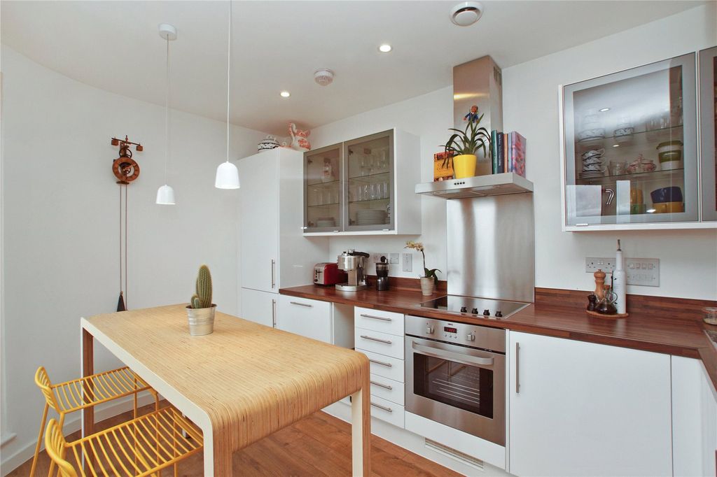 Property photo 3 of 10 Picture No. 05