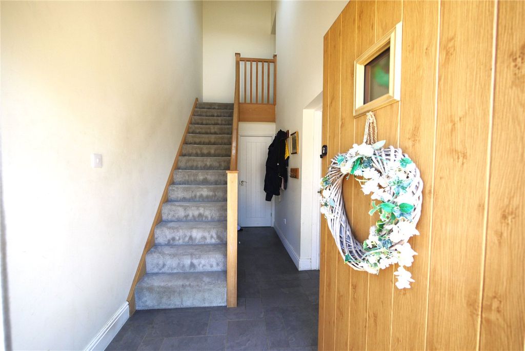 Property photo 2 of 13 Picture No. 02