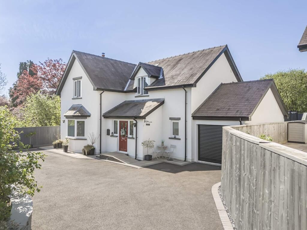 Property photo 1 of 33