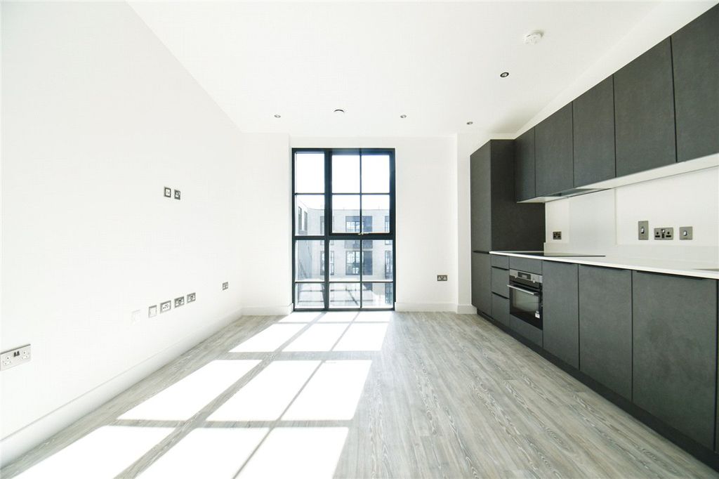 Property photo 3 of 9 Picture No. 16