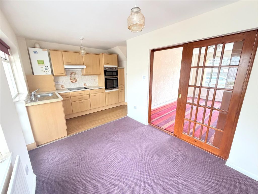 Property photo 2 of 30 Dining Kitchen