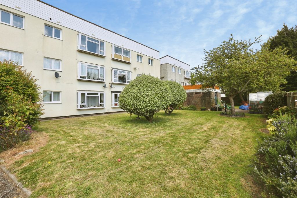 Property photo 1 of 8