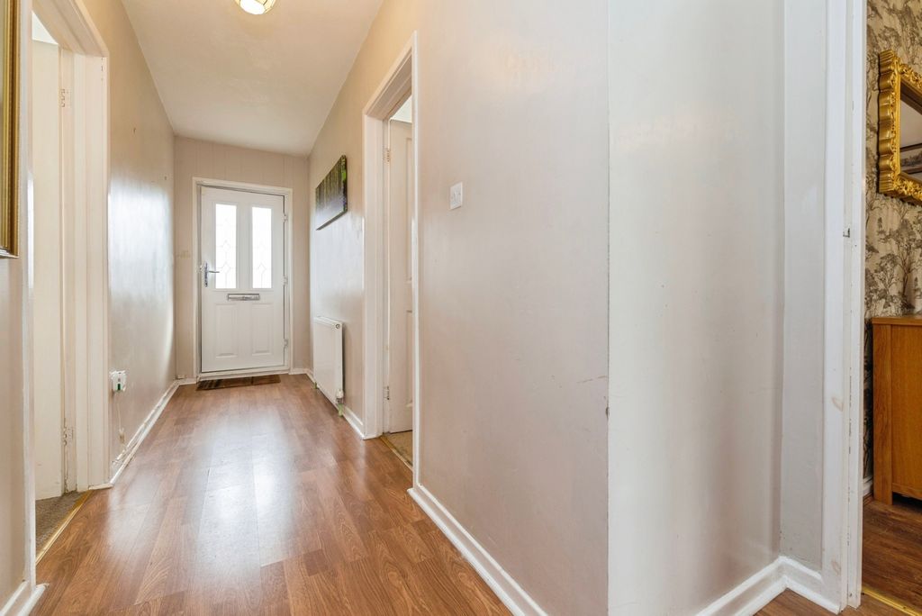Property photo 2 of 17 Photo