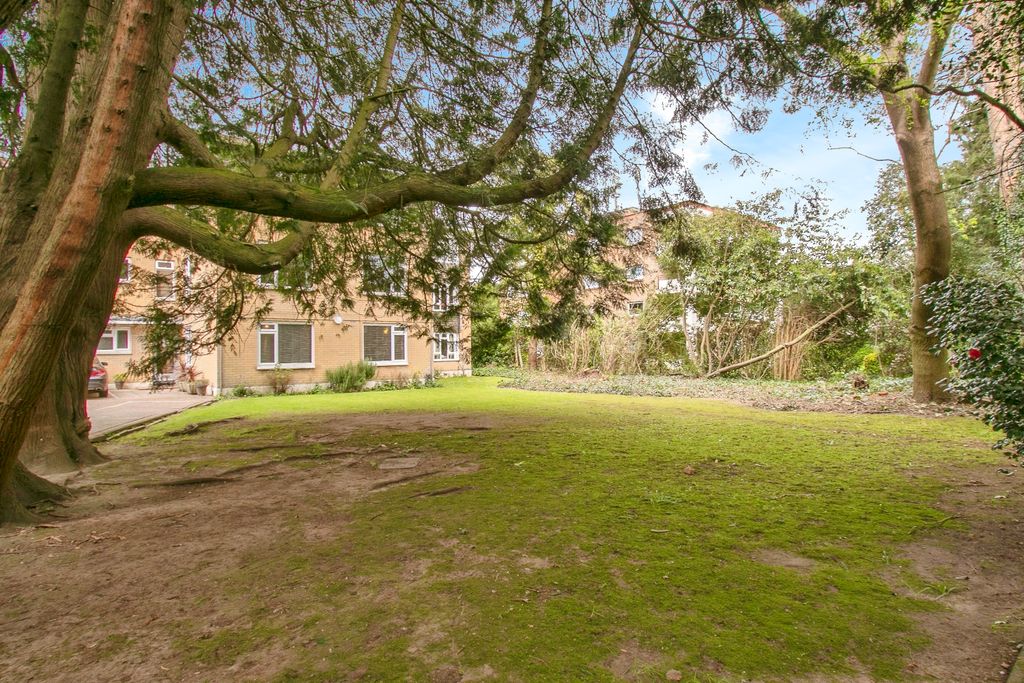 Property photo 2 of 14 Photography