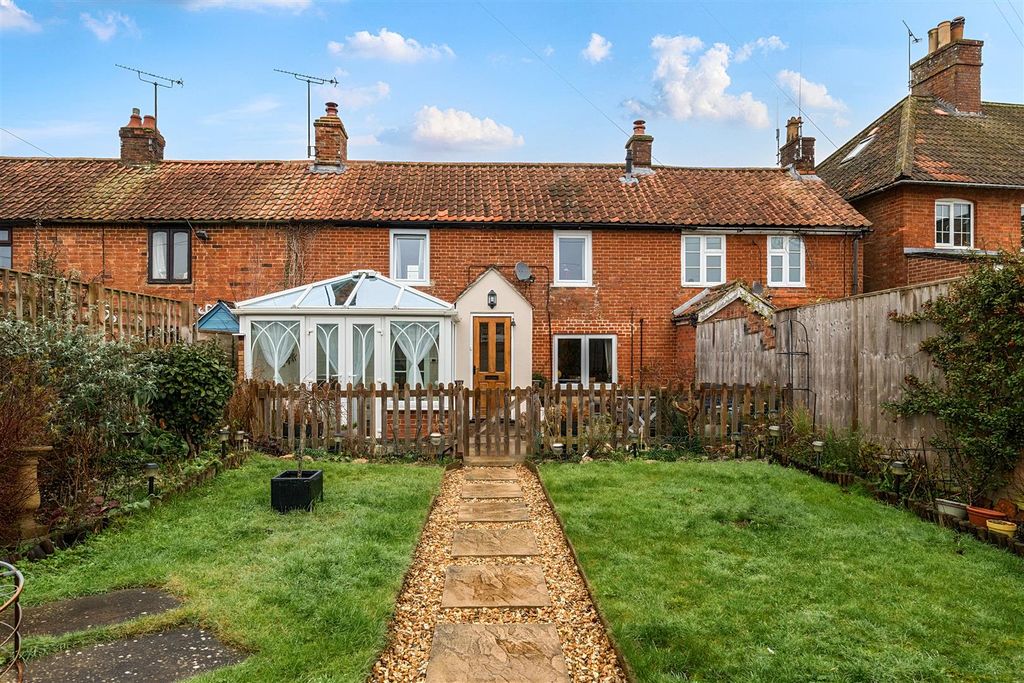 Property photo 1 of 15 1395598-3-695F9347Baf55-Arw.Jpg