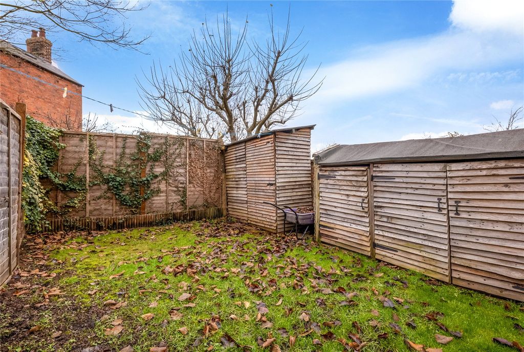 Property photo 2 of 14 Picture No. 16