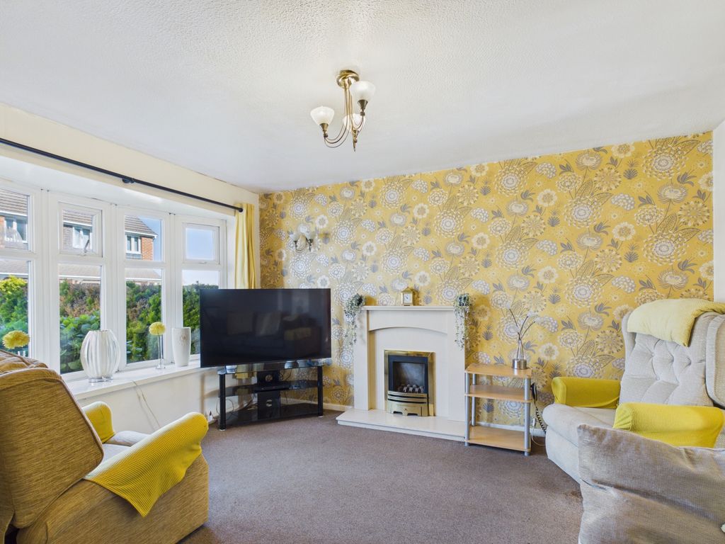 Property photo 2 of 9 Living Room