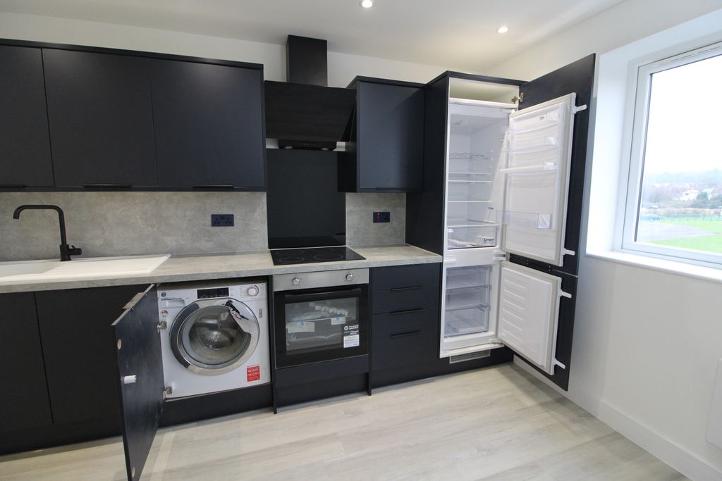 Property photo 3 of 7 Img_9358_7_Original