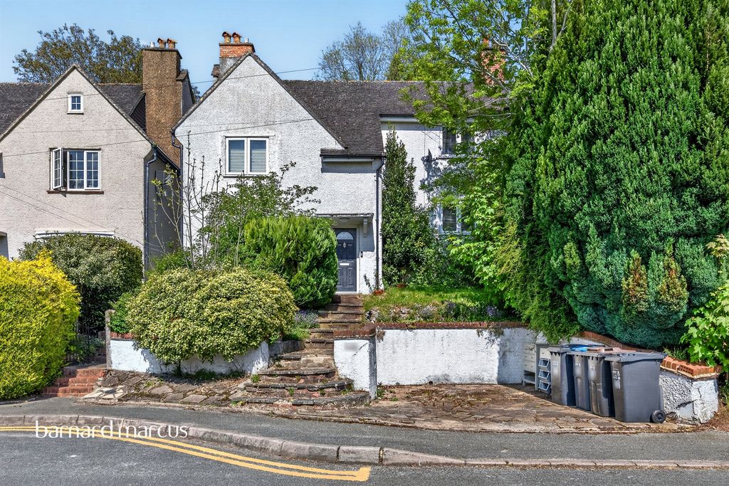 Property photo 1 of 11