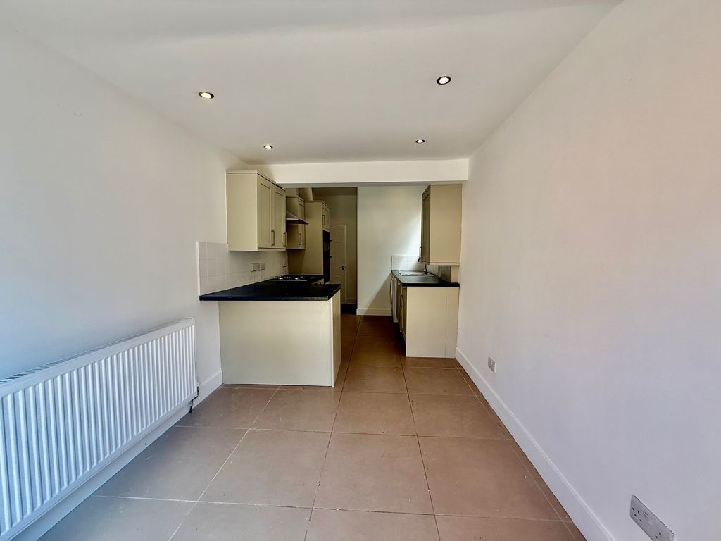 Property photo 2 of 15 Image