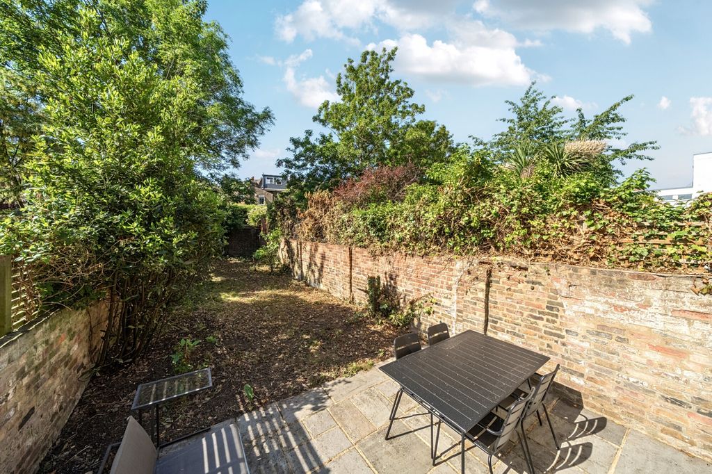 Property photo 1 of 14 Garden