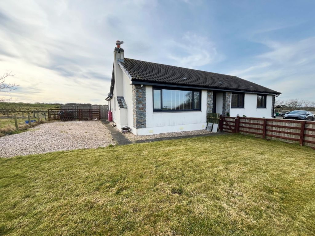 Property photo 1 of 32