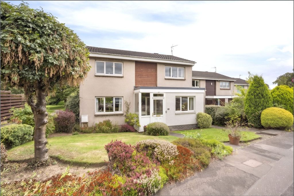 Property photo 1 of 27 Somnerfield Crescent