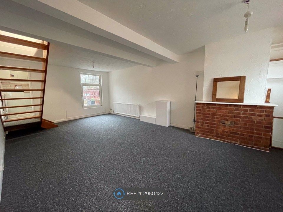 Property photo 1 of 14 Lounge/Living Room