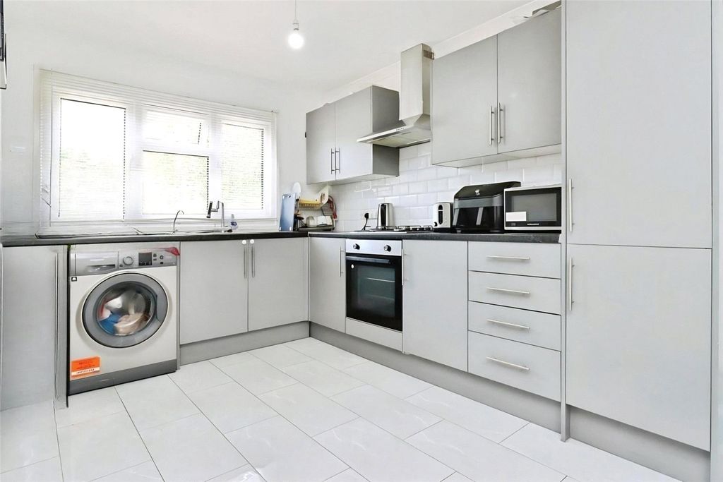 Property photo 2 of 10 Kitchen/Diner