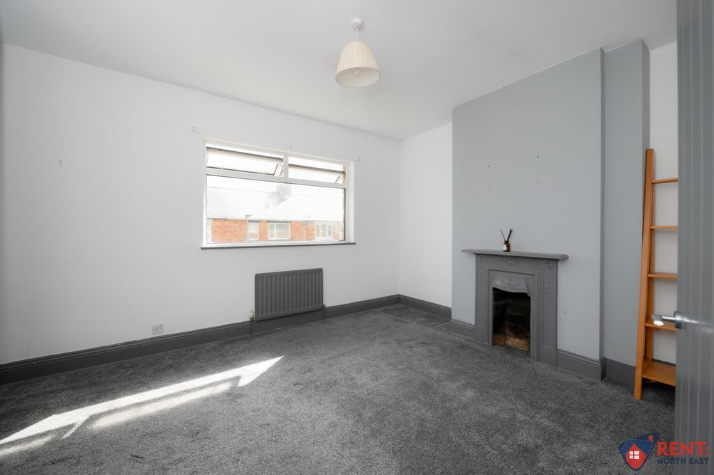 Property photo 1 of 11 Photo 10