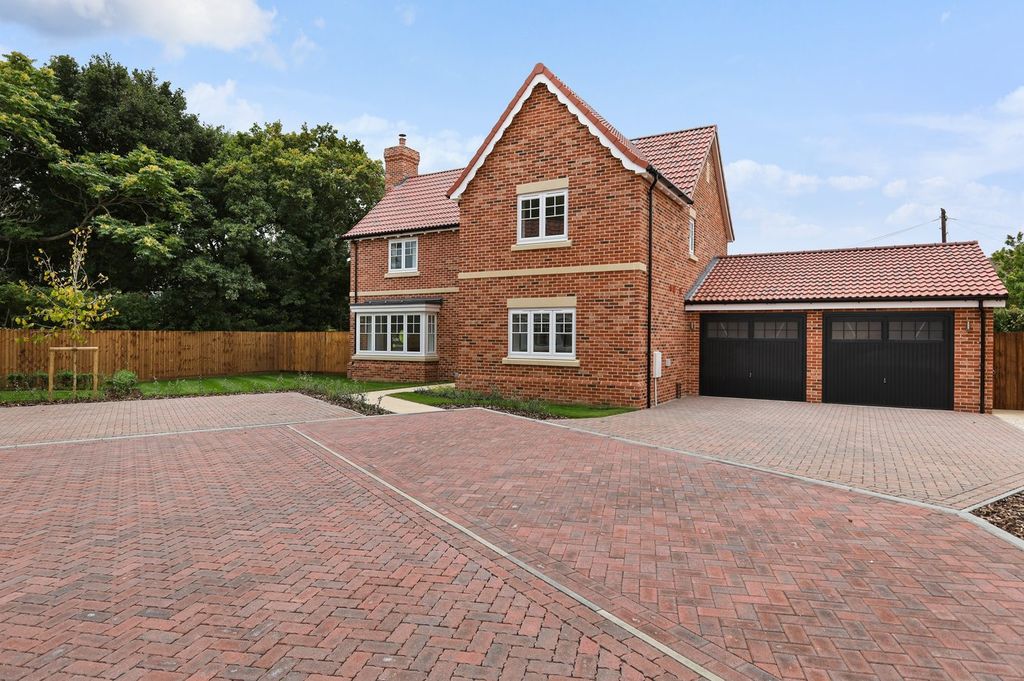 Property photo 1 of 23