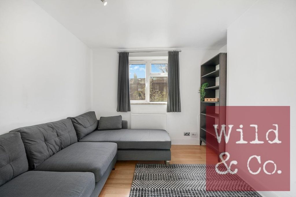 Property photo 3 of 13 Glenarm Road - Fbk2Ubqutzrorv5G1Ory.Jpg