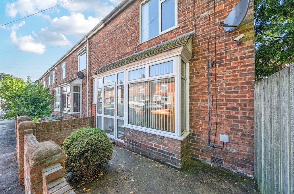 Property photo 3 of 21 1335409-1-6890c09...