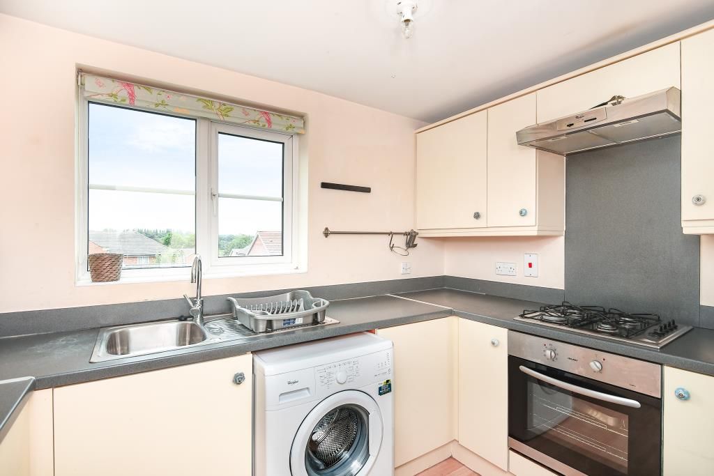 Property photo 3 of 7 Kitchen