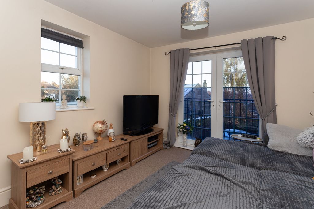 Additional image 4 of 2 bed flat for saleMoorlands Avenue West, Dewsbury WF13