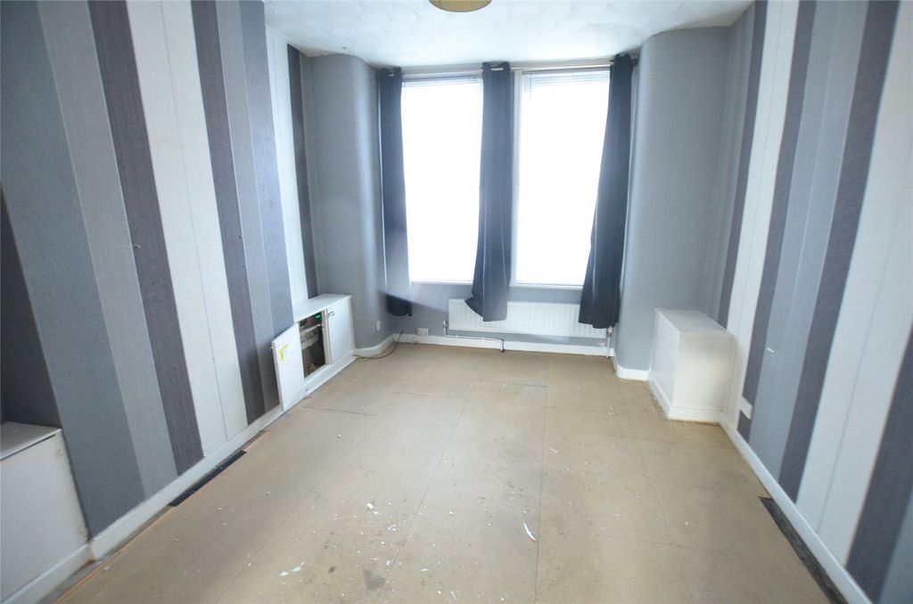 Property photo 3 of 11 Picture No. 10