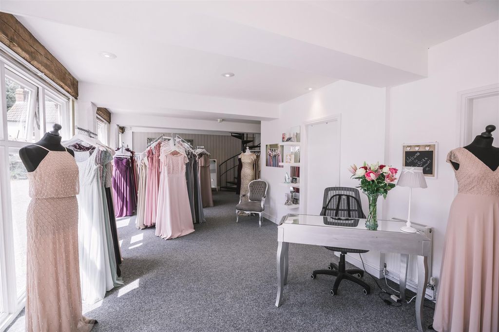 Property photo 1 of 7 Photo 0