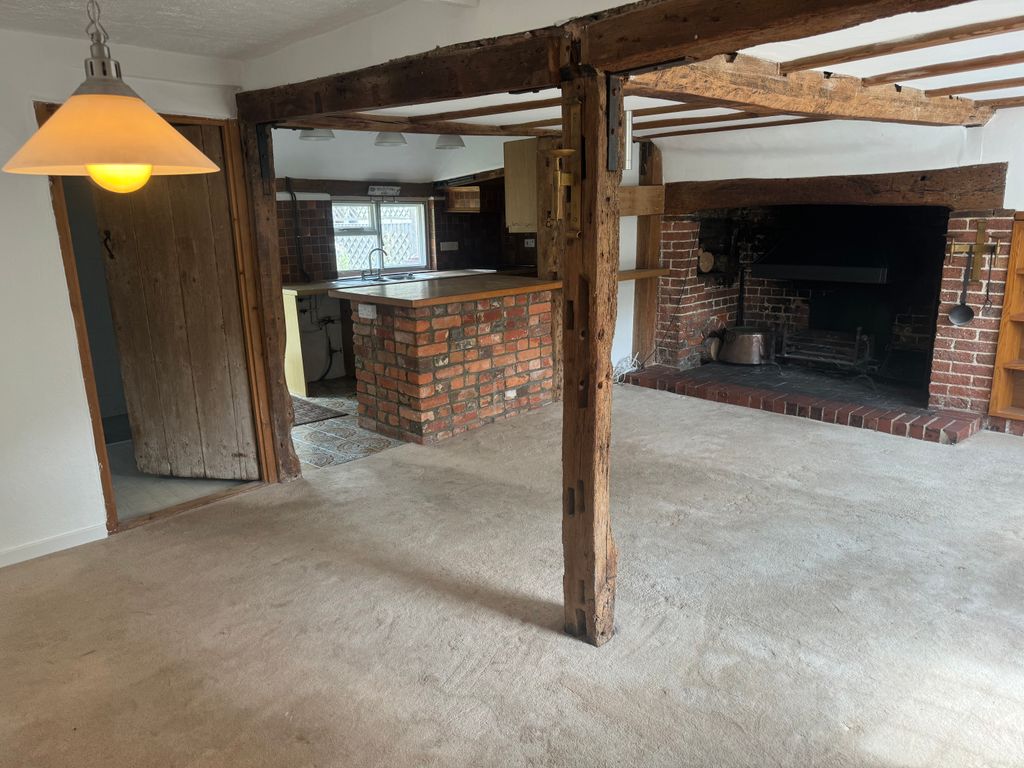 Property photo 2 of 6