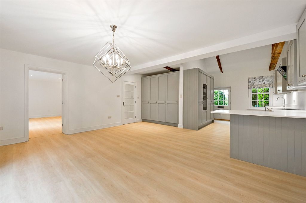 Property photo 3 of 12 Picture No. 14