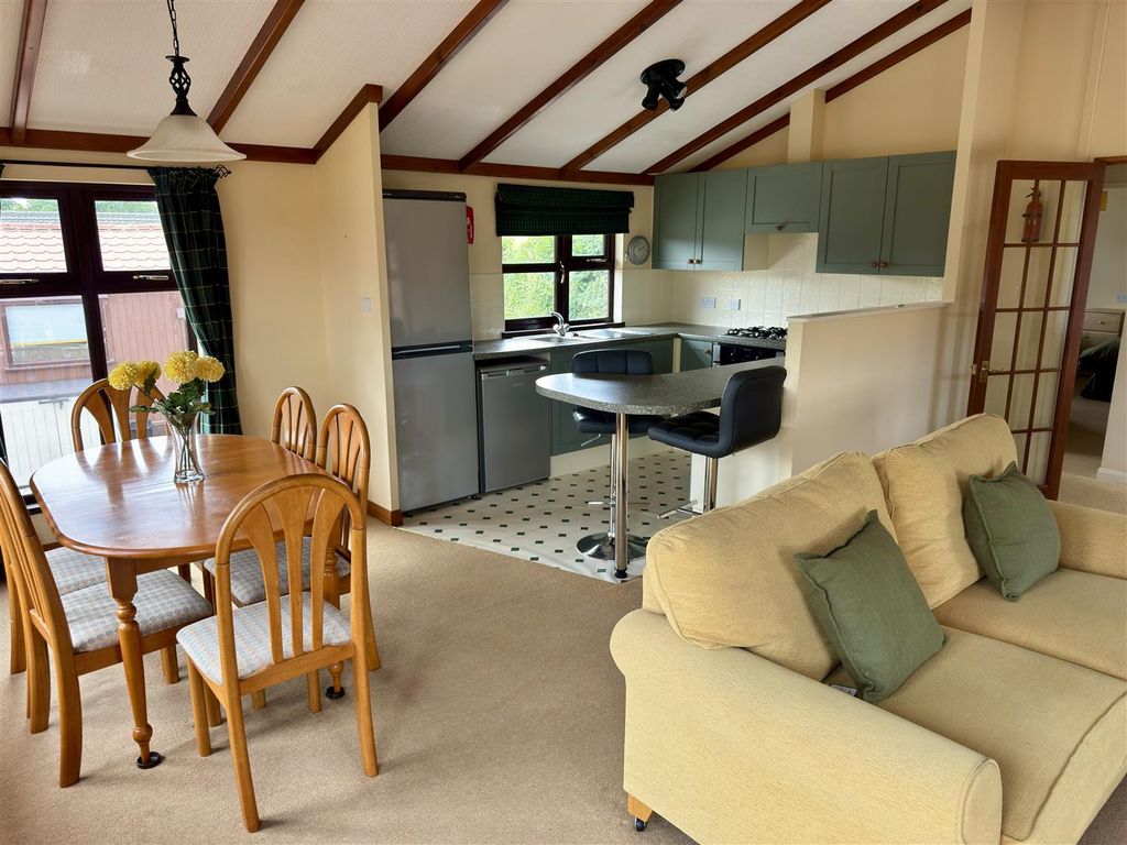 Property photo 3 of 9 Dining Area