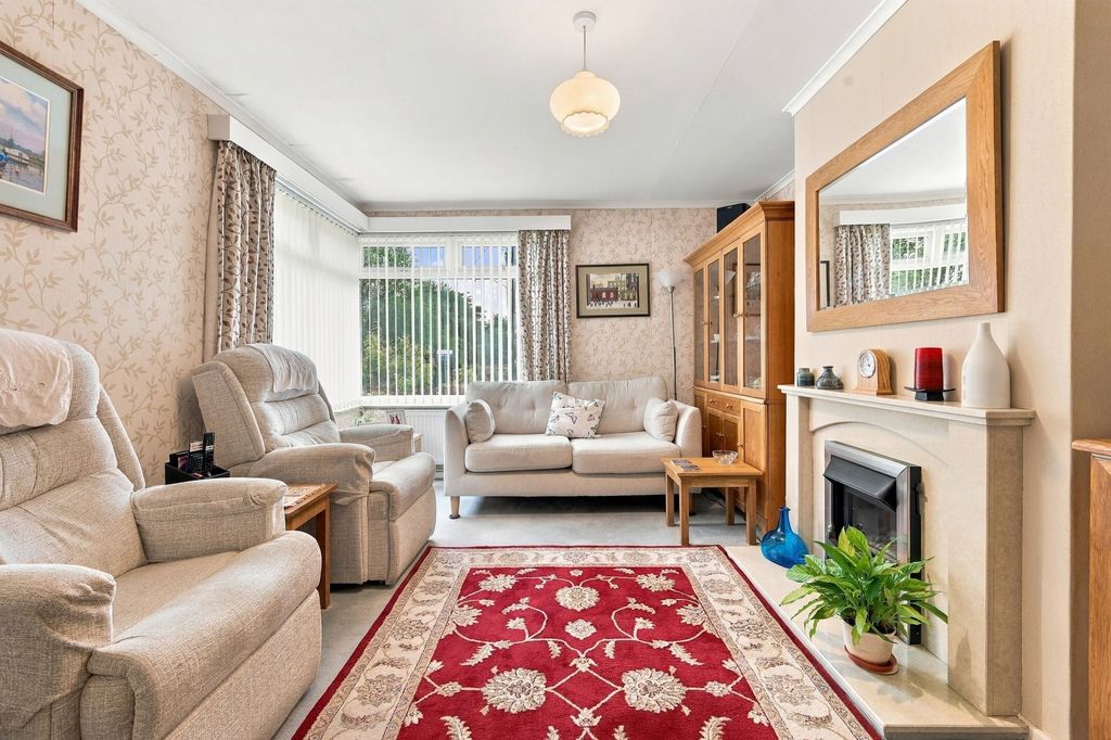 Property photo 2 of 22