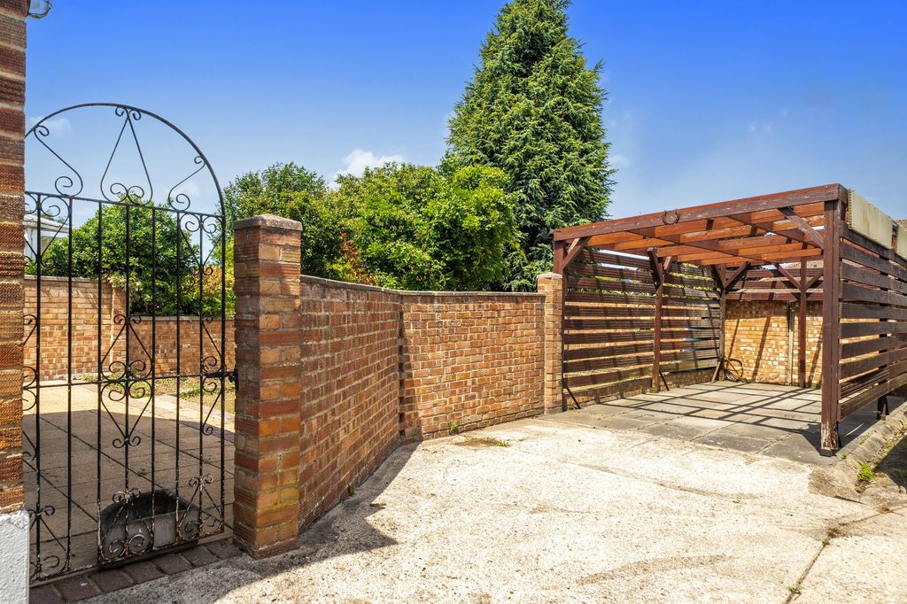Property photo 2 of 15
