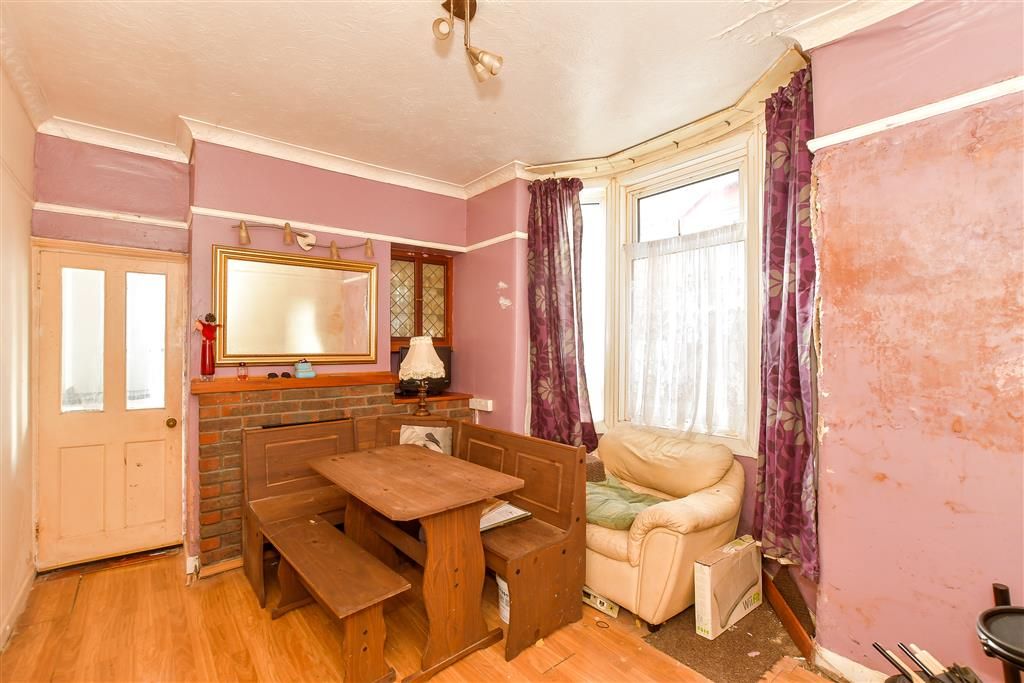Property photo 3 of 8 Dining Room