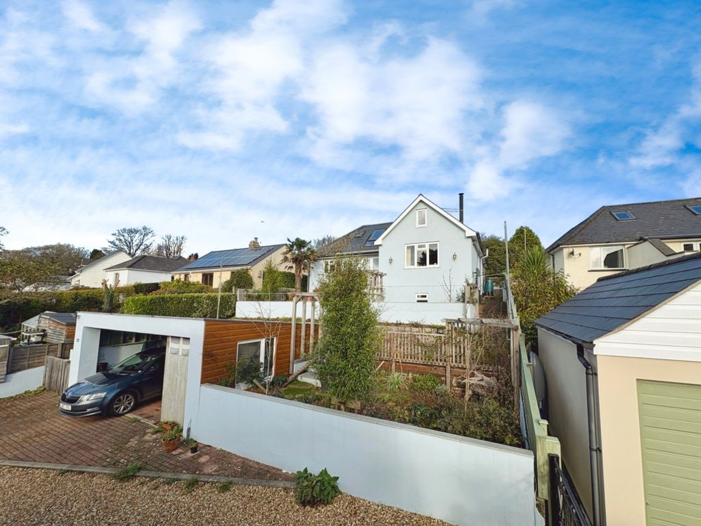 Property photo 2 of 34