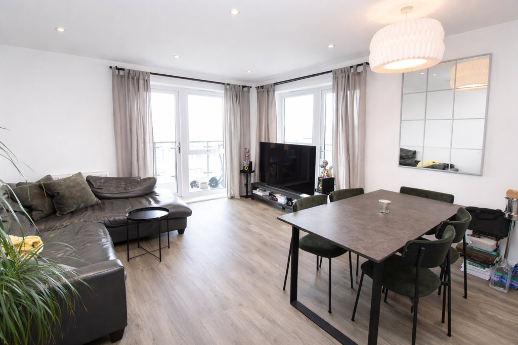 Property photo 2 of 10 Lounge