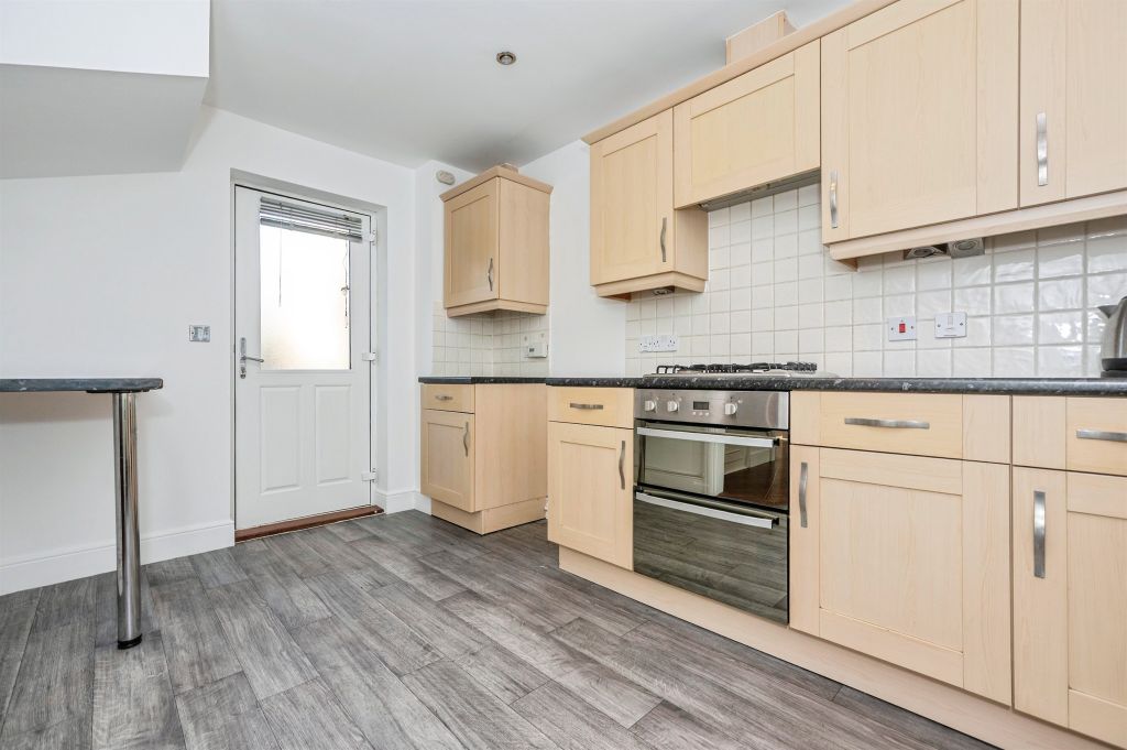 Property photo 2 of 18