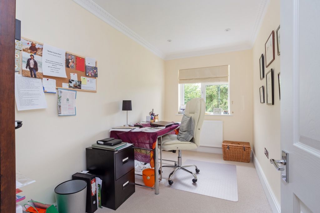 Additional image 11 of 5 bed flat to rentWycombe Road, Marlow SL7