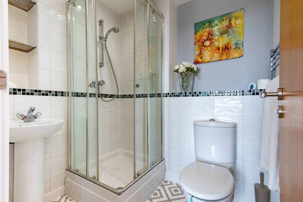 Property photo 3 of 23