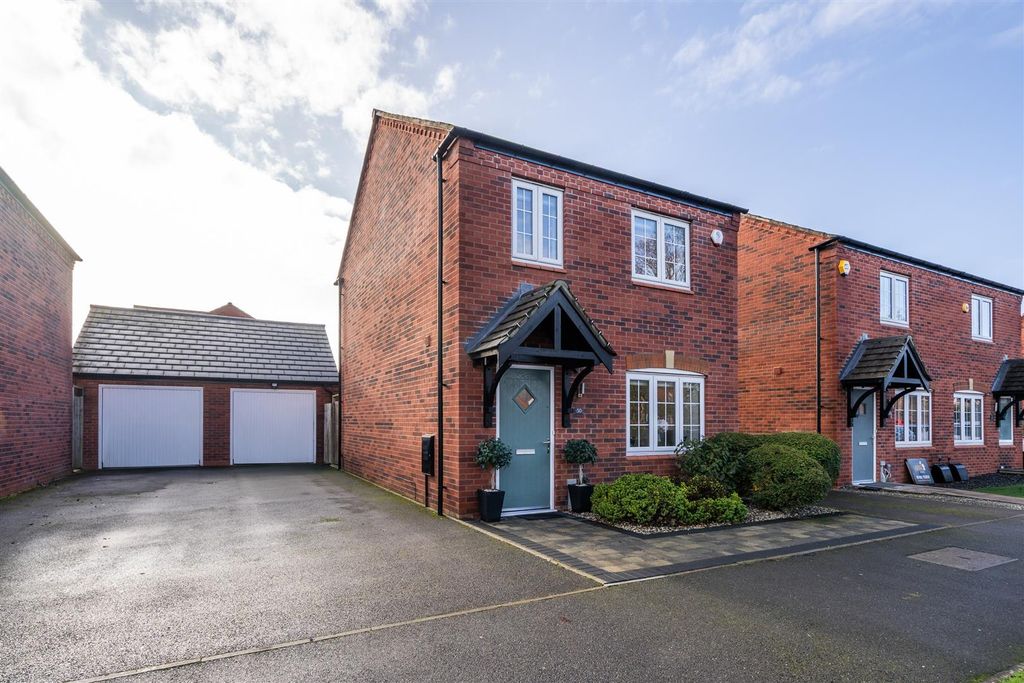 Property photo 1 of 13 30 Dewberry Road_25.Jpg