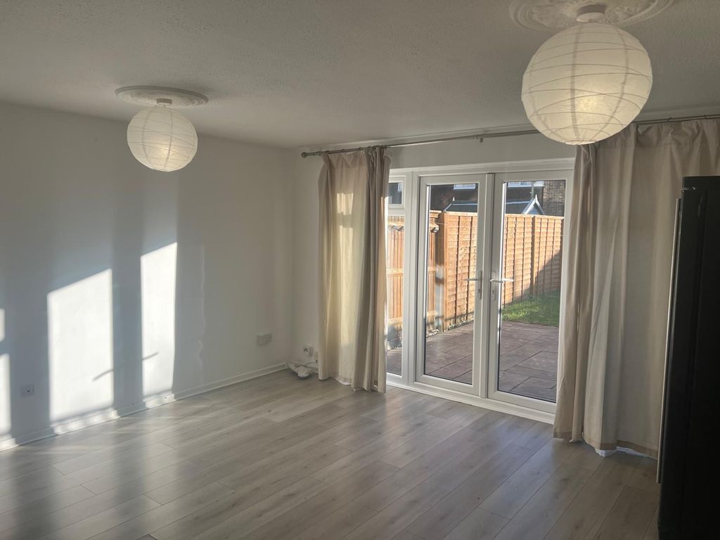 Property photo 2 of 12 Gallery