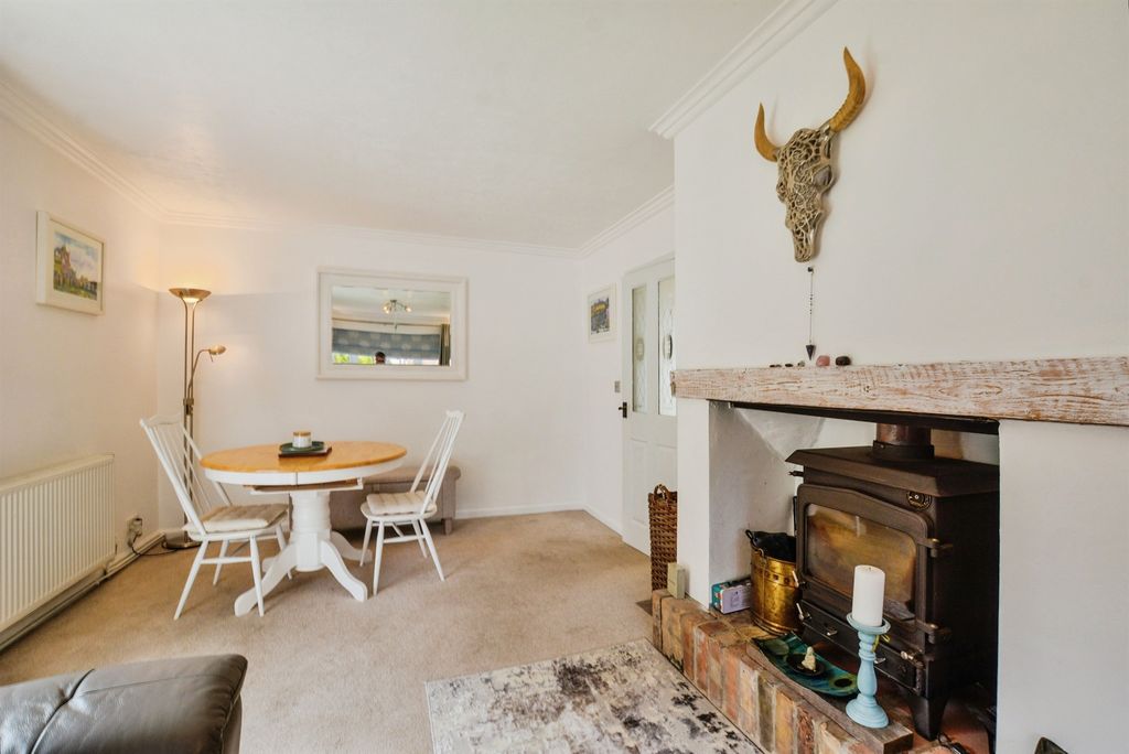 Property photo 3 of 13