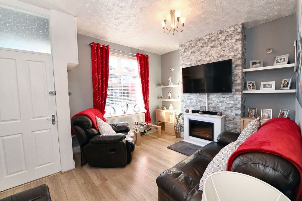 Property photo 3 of 13