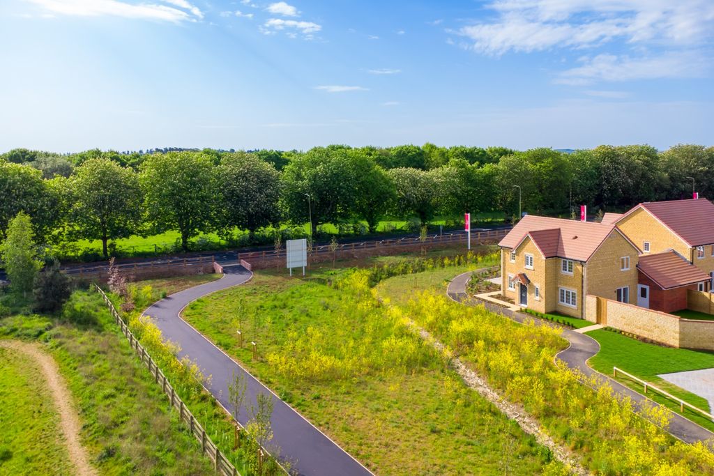 Property photo 3 of 16 5176653