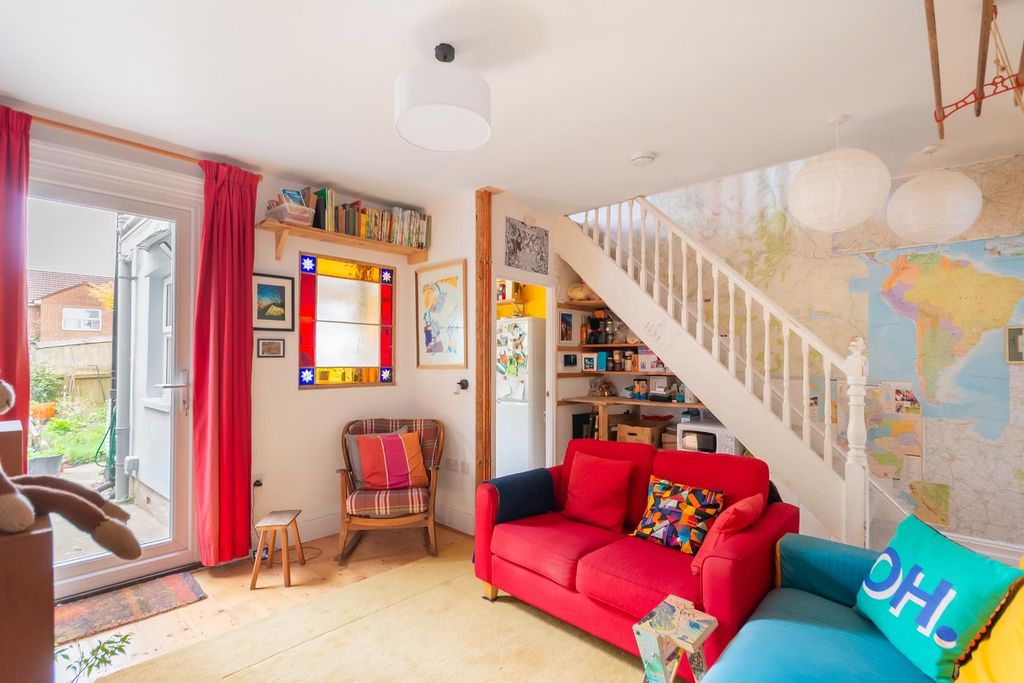 Property photo 3 of 31 0B8Ren - Reception Room B.Jpg