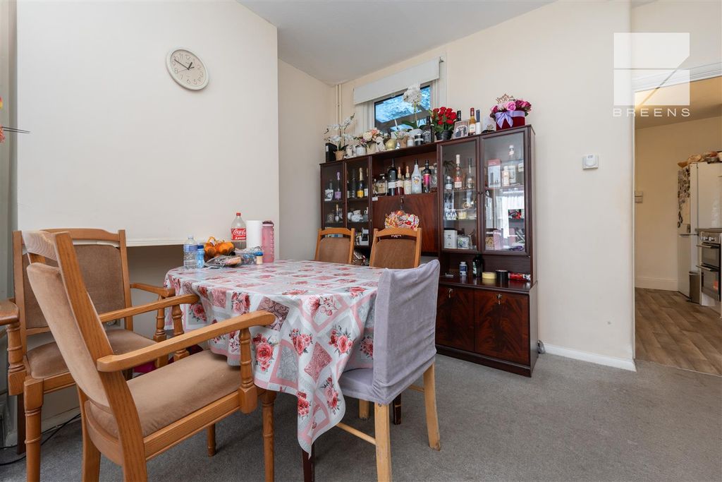 Property photo 3 of 22 29 Bateman Road_0016.Jpg